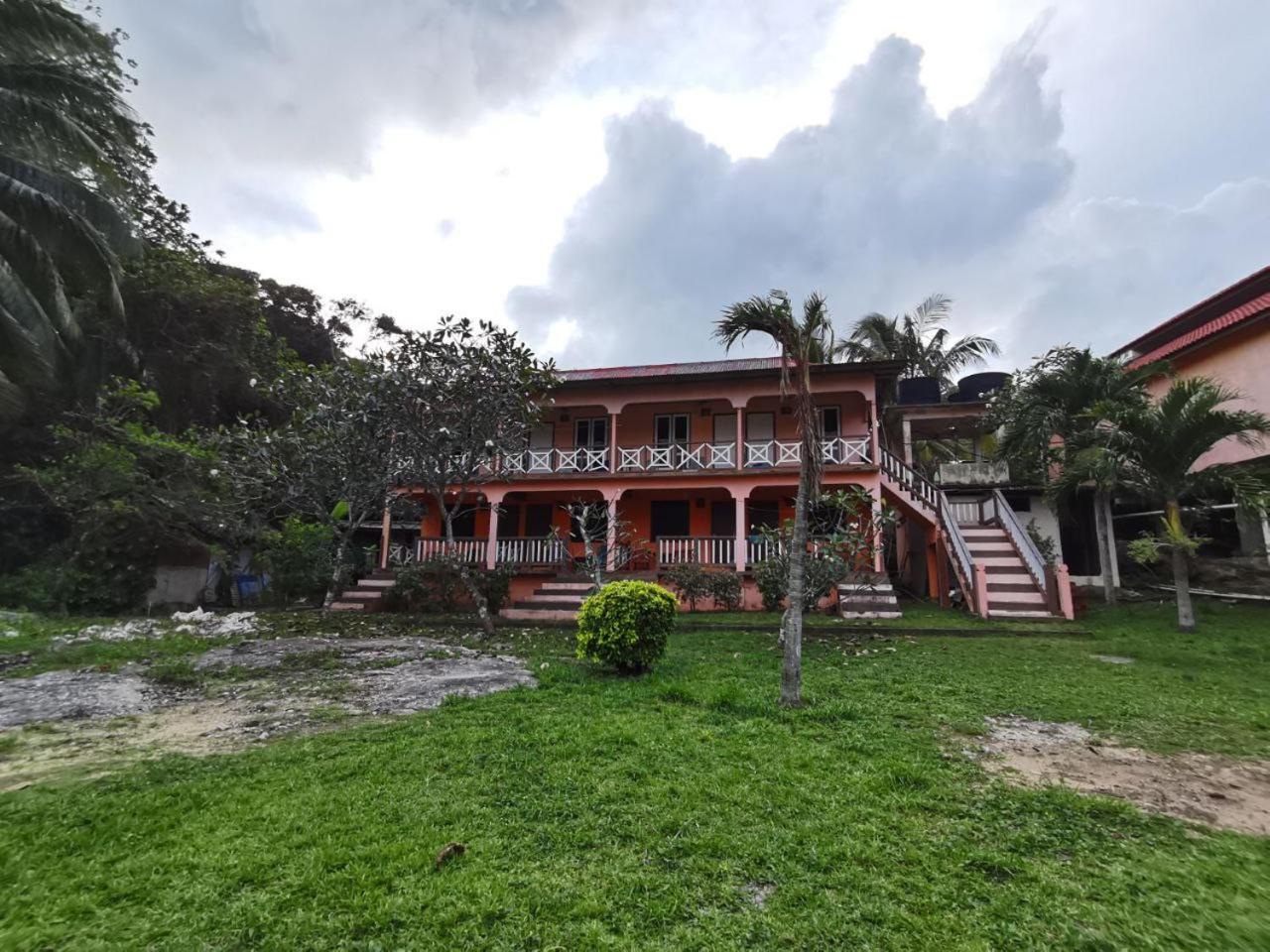 Matahari Long Beach Pulau Perhentian Bagian luar foto